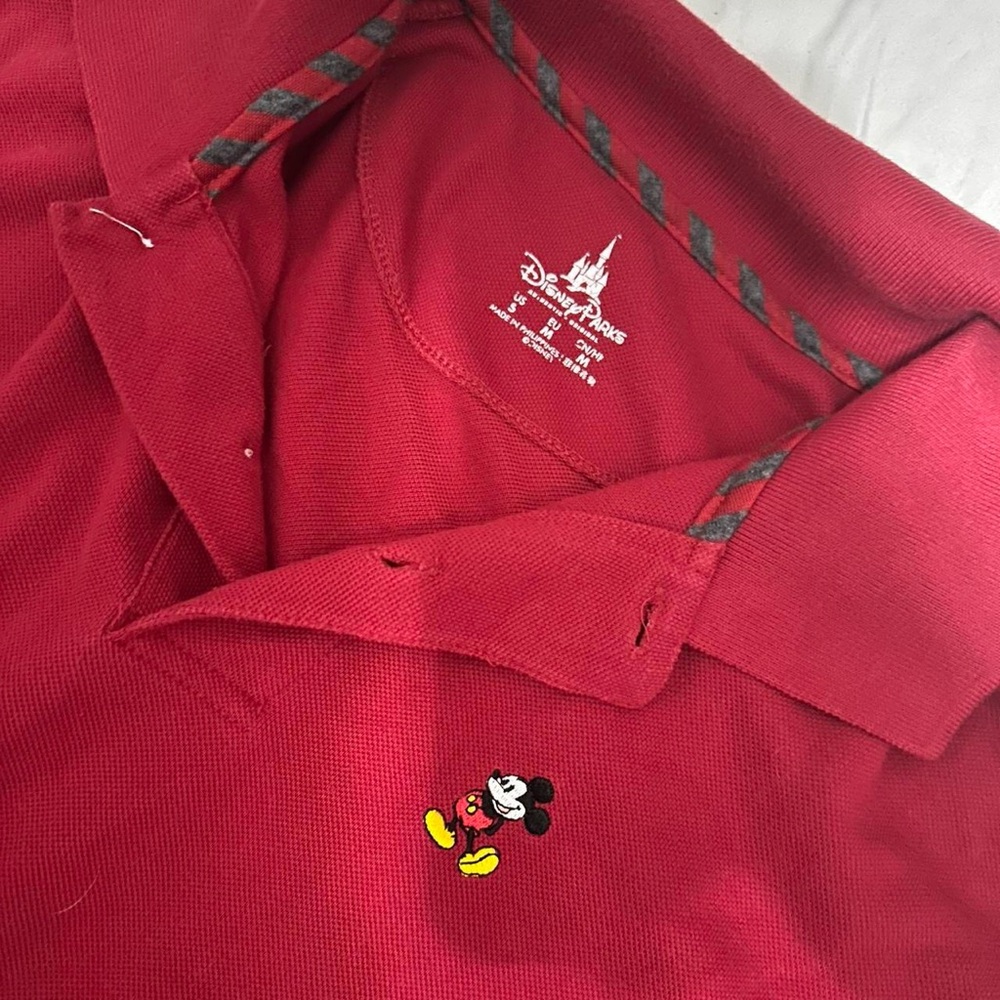 authentic Disney parks Red Polo Shirt size small Embroidered mickey men’s